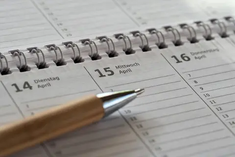 Agenda mit Stift